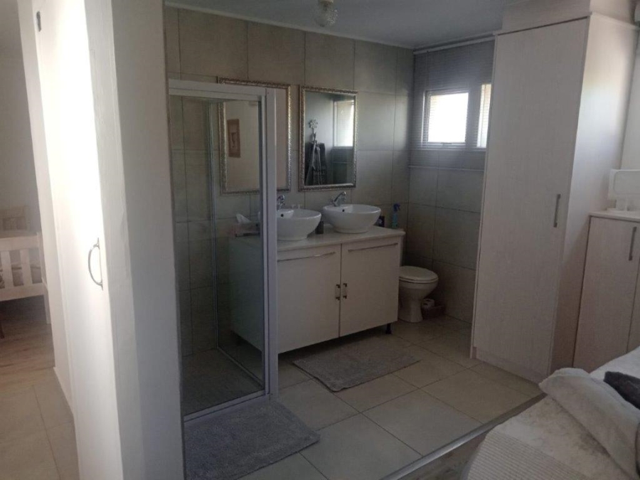 3 Bedroom Property for Sale in Wavecrest Eastern Cape